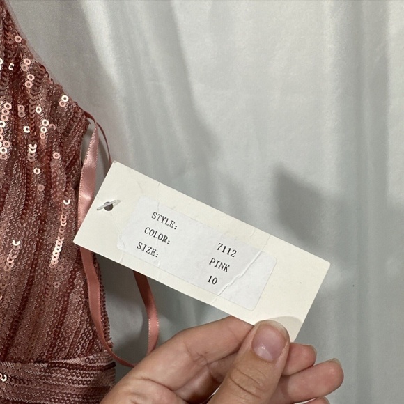 NWT $1395 Rene‎ Ruiz Collection [ 10 ] V-Neck Sequin Column Gown in Pink - Picture 11 of 15